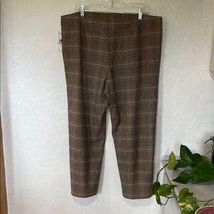 Women’s Brown Plaid Pants